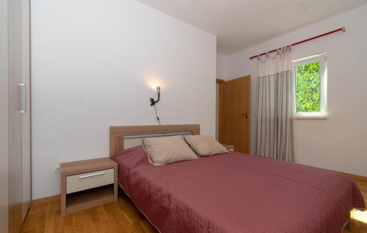 Apartments Valeria Zrnovo Exterior photo