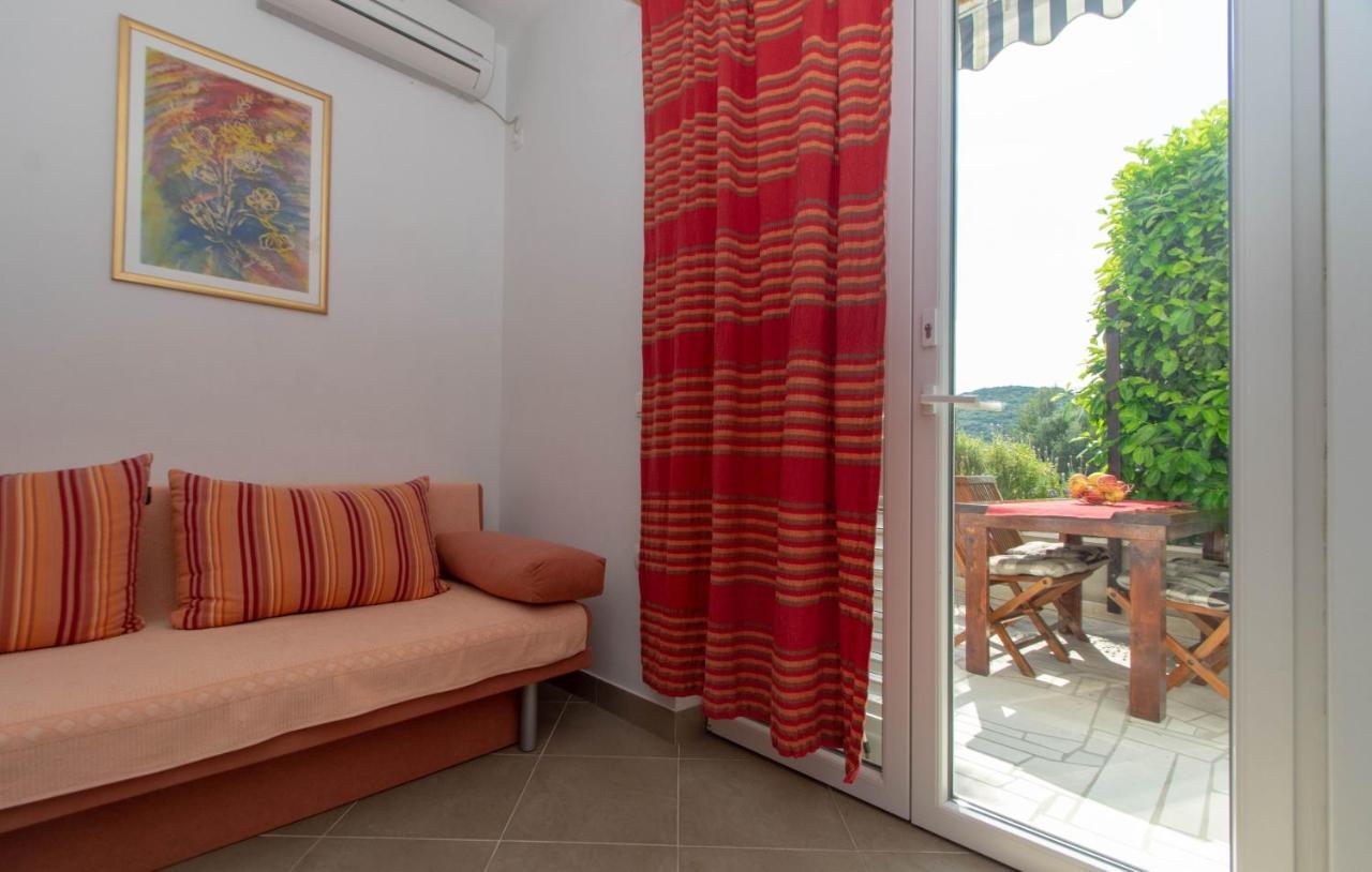 Apartments Valeria Zrnovo Exterior photo